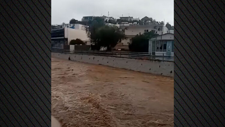 Ένας 25χρονος νεκρός στη Ρόδο από την κακοκαιρία, παρασύρθηκε από τα ρέματα με το αυτοκίνητό του
