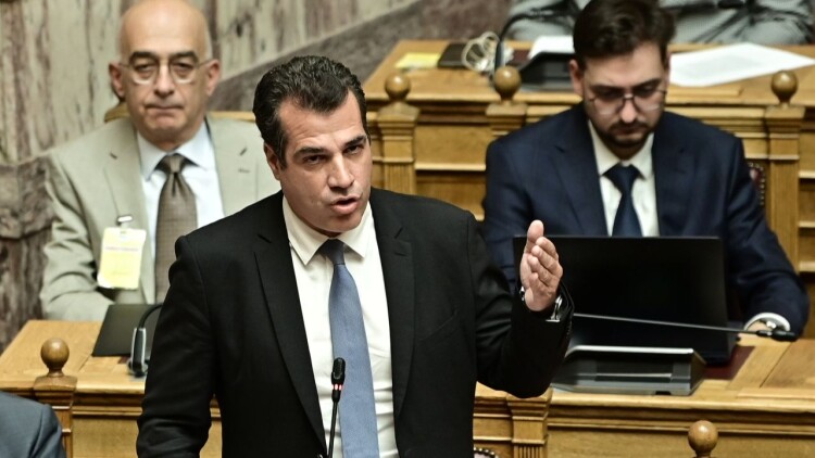 Στην Κρήτη αυξήθηκαν οι μεταναστευτικές ροές στις 19.000, κόντρα στη Βουλή για τη νέα δομή στο Ηράκλειο, «επιταχύνουμε τις διαδικασίες» λέει ο Πλεύρης
