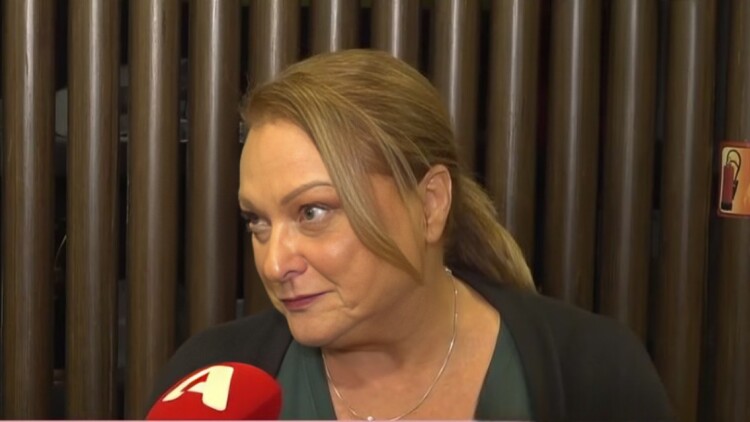 Ρένια Λουιζίδου: Δεν έχω ψάξει τον εαυτό μου στο διαδίκτυο, αν μπεις σε αυτή τη διαδικασία είναι ένα βαρέλι χωρίς πάτο