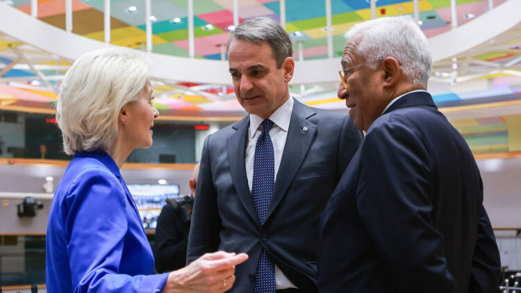 Η Ευρώπη χωρισμένη σε στρατόπεδα και χωρίς αποφάσεις για ενέργεια και προϋπολογισμό: Το κείμενο συμπερασμάτων και οι παρεμβάσεις Μητσοτάκη