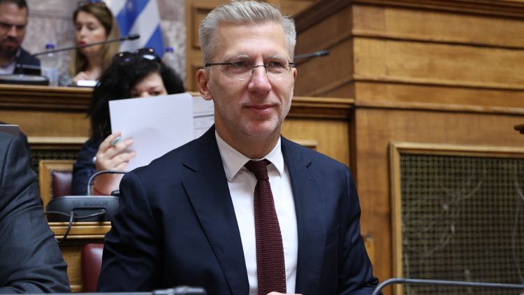 Δίνουμε λύση αναλογική, συμβατή με ΕΕ και εφαρμόσιμη, είπε ο Σκέρτσος για τον «κόφτη» στα social media - Επιφυλάξεις από τα κόμματα της αντιπολίτευσης