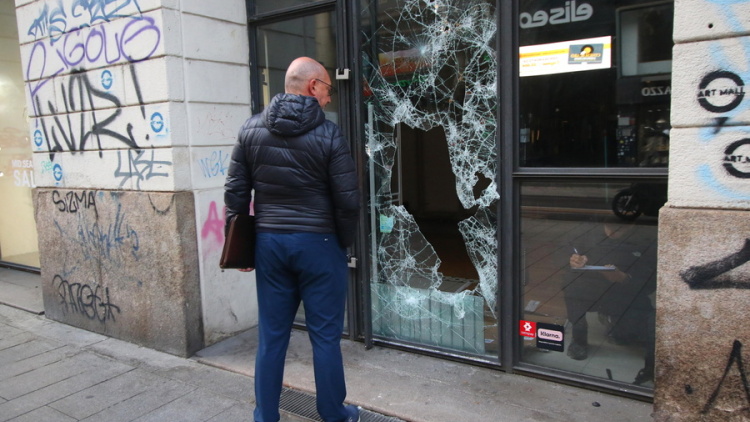 Πάνω από 30 συλλήψεις για τα επεισόδια στο Μιλάνο - Έκτακτη σύσκεψη υπό τη Μελόνι