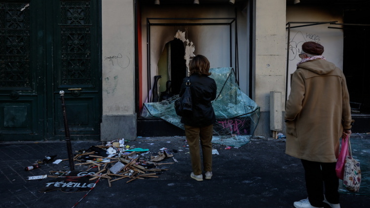 Η Κίνα καλεί τους πολίτες της που ταξιδεύουν στη Γαλλία να «ενισχύσουν τα μέτρα ασφαλείας τους»