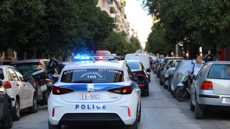 Ύποπτο αντικείμενο που μοιάζει με χειροβομβίδα εντοπίστηκε σε πάρκο στο Χαϊδάρι
