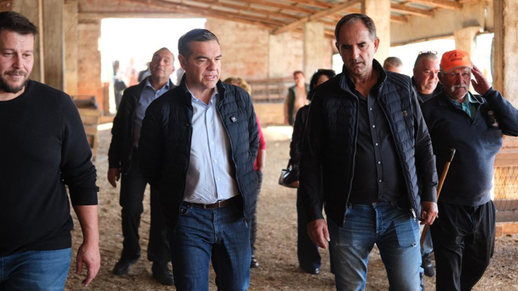 Τσίπρας: Όποιος σας λέει ότι έχει έτοιμες λύσεις που θα λύσουν τα προβλήματα ως δια μαγείας χωρίς να στεναχωρεί κανέναν, σας λέει ψέματα