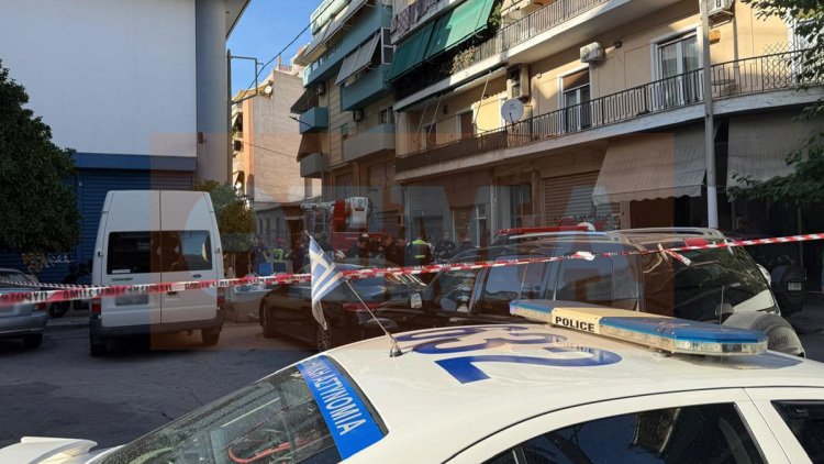 Έκρηξη στον Κολωνό, ερευνάται παγίδα θανάτου: Τέσσερις τραυματίες, ανάμεσά τους δύο αστυνομικοί,  ο ένας έχει χτυπηθεί στο κεφάλι