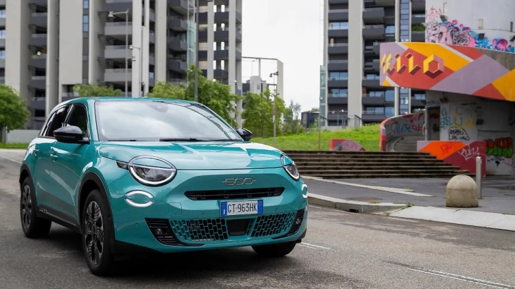 Η νέα τιμή του Fiat 600 Hybrid Icon