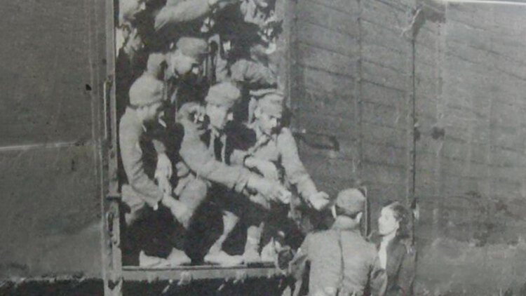 28η Οκτωβρίου 1940: Το πρωινό που η Ελλάδα ξύπνησε εμπόλεμη, μέσα από την πένα του Σακελλάριου
