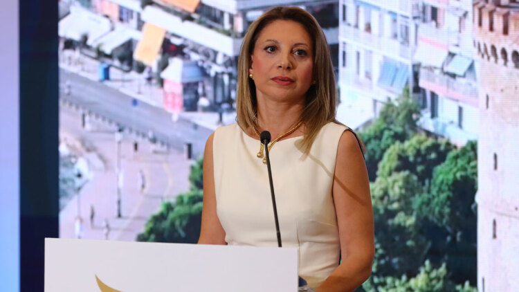 Καρυστιανού: Αρνήθηκαν το αίτημά μου να καταθέσω στεφάνι σε Αθήνα και Θεσσαλονίκη για την 28η Οκτωβρίου