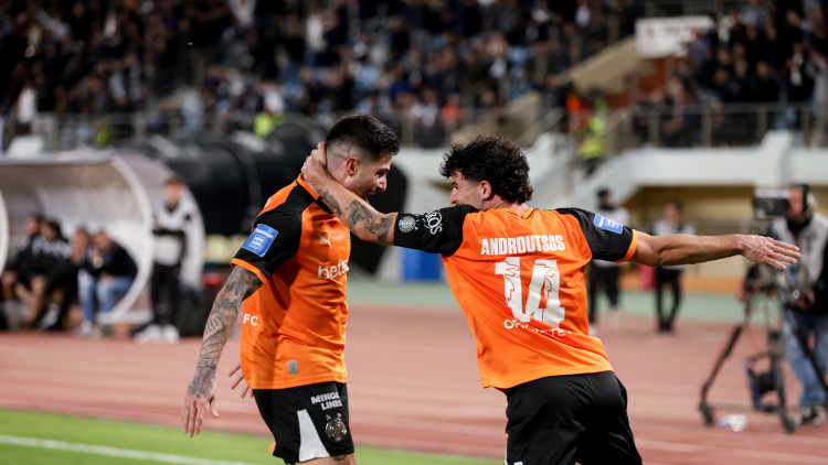 ΟΦΗ - ΠΑΟΚ 2-0 (B' ημίχρονο): Φουλάρουν για το τρίποντο οι Κρητικοί, live ο αγώνας, δείτε γκολ 