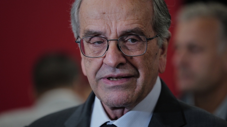 Σαμαράς για την 28η Οκτωβρίου: Η ελευθερία ενός λαού κρίνεται από όσα αρνείται να παραδώσει