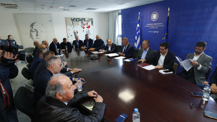 Συνάντηση Βρούτση με το ΔΣ της ΕΟΚ - Στο επίκεντρο η επόμενη μέρα του ελληνικού μπάσκετ