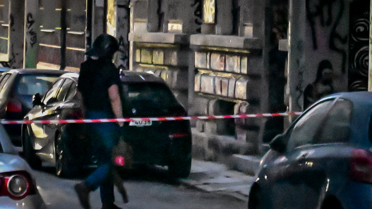 Συναγερμός στα Εξάρχεια για ύποπτη τσάντα, ποιοι δρόμοι έχουν κλείσει
