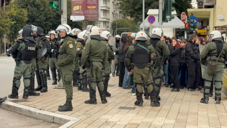 Συγκέντρωση διαμαρτυρίας στη Θεσσαλονίκη για την ομιλία Κασιδιάρη, δείτε βίντεο