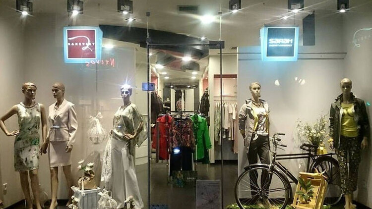 Δήμητρα Ραξέβσκυ: Από τα σαλόνια της μόδας στο… σερί των πλειστηριασμών