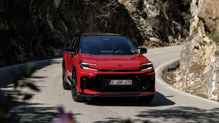Κάτι καινούργιο ετοιμάζει η Toyota- Δείτε τι