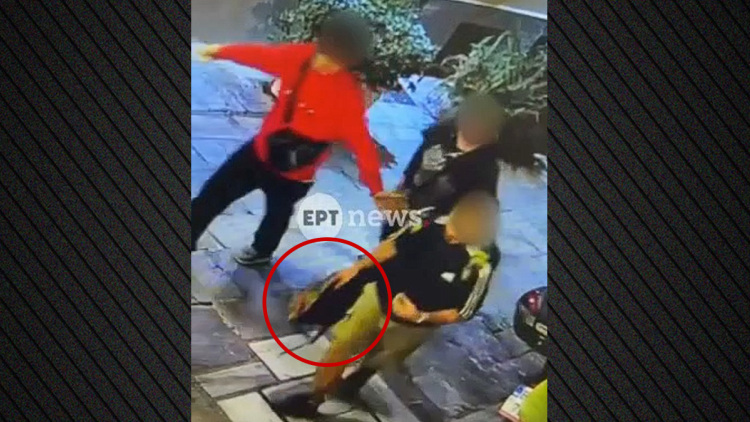 Βίντεο δείχνει τους τρεις κλέφτες να φεύγουν από την Πλάκα με κομμάτι χαλκού, λίγες ώρες πριν τη φονική έκρηξη