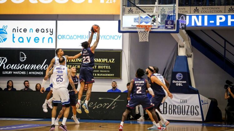Stoiximan Basket League: Η Δοξα Λευκάδας πήρε μεγάλο διπλό στη Μύκονο επικρατώντας με 73-59
