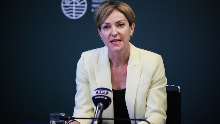 Αλεξάνδρα Σδούκου: Το άρθρο 23 αποσύρθηκε, γιατί η αντιπολίτευση δεν ψηφίζει τα υπόλοιπα μέτρα προστασίας των δανειοληπτών;