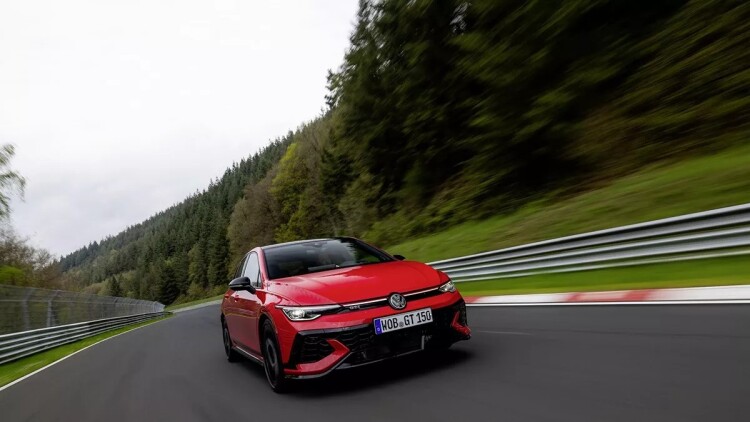 Γιατί «παγώνει» την εξέλιξη του ID. Golf η VW;