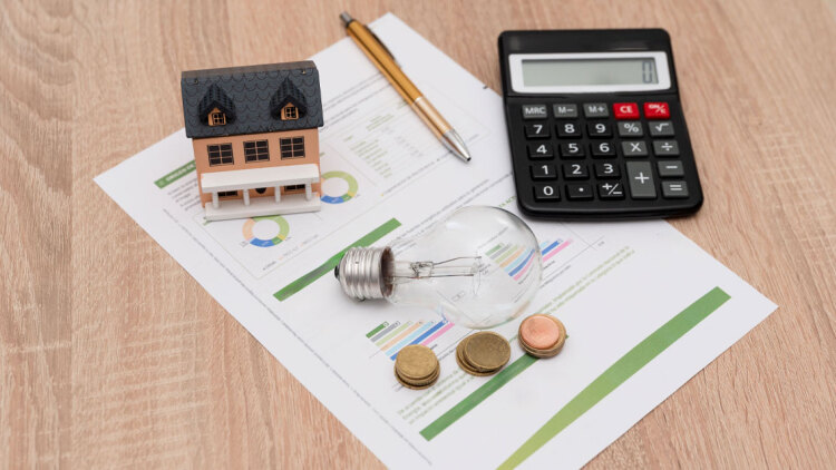 Μειώσεις έως 23% στα τιμολόγια της ΔΕΗ τον Μάρτιο