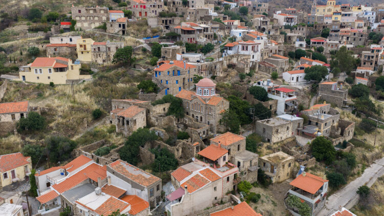 Η άλλη Χίος: O δρόμος από τη Χώρα ως τη Βολισσό