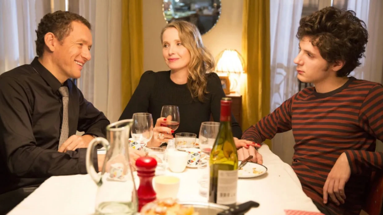 «Ο τεμπέλης γιος του συντρόφου μου καταστρέφει τη σεξουαλική μας ζωή»: Ο προβληματισμός μίας γυναίκας
