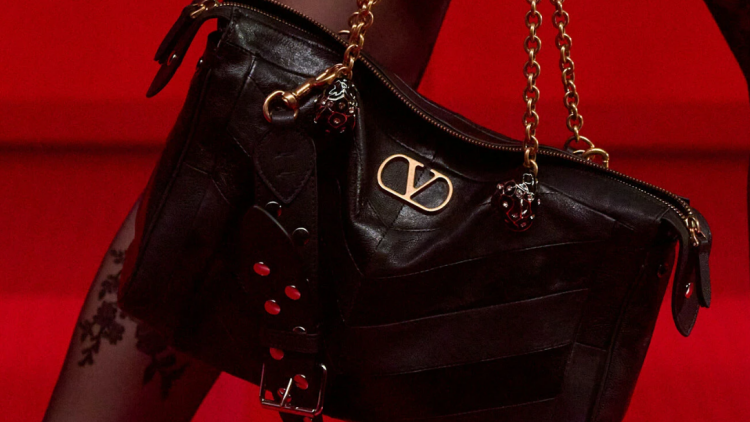 Οι ωραιότερες μαύρες τσάντες για να επενδύσετε αυτή τη σεζόν
