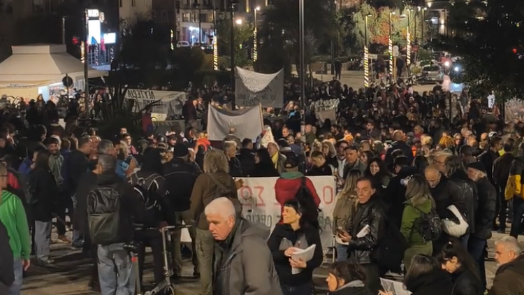 «Λευτεριά σε ποτάμια και βουνά»: Πορεία από το Θησείο μέχρι τη Βουλή, δείτε βίντεο