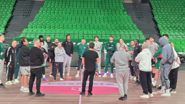 Στην προπόνηση του Παναθηναϊκού ο Γιαννακόπουλος: «Δεν κοιμήθηκα ούτε εγώ ούτε ο κόσμος, κάποια πράγματα δεν τα αποδέχομαι» 