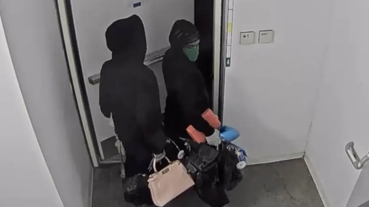 Καλιφόρνια: Καρέ-καρέ η διάρρηξη για τσάντες 100.000 δολαρίων και η σύλληψη από πάνοπλους αστυνομικούς
