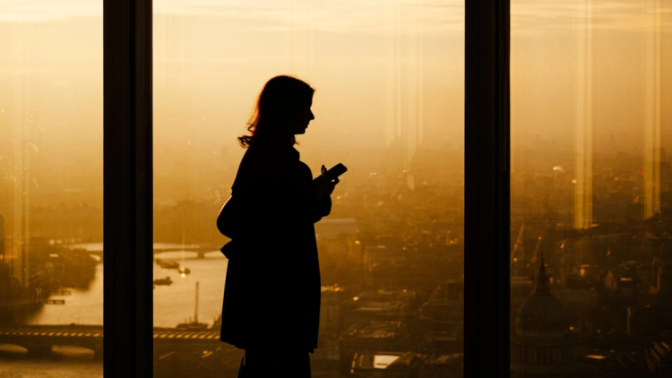 «Εδώ και τρία χρόνια έχω το κινητό μου στο αθόρυβο. Η απόφαση που μου άλλαξε τη ζωή»
