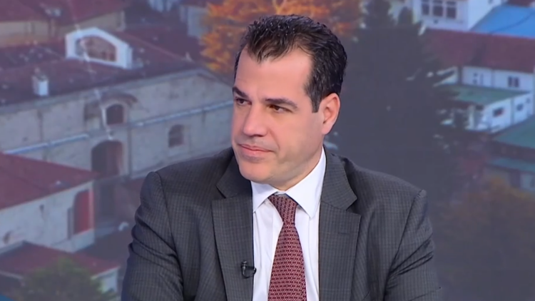 Πλεύρης: Η Αριστερά αισθάνεται την ανάγκη να πιστέψει τους μετανάστες και τον διακινητή και όχι το Λιμενικό