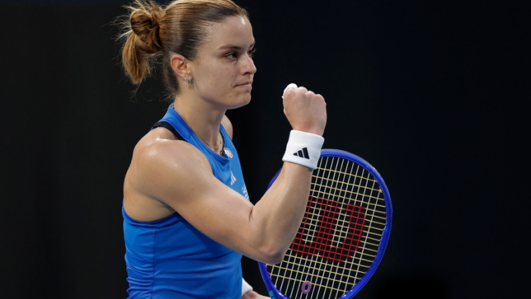 Τεράστια Σάκκαρη απέκλεισε 2-1 σετ το Νο2 της παγκόσμιας κατάταξης, Ίγκα Σβιόντεκ, και προκρίθηκε στους «4» στη Ντόχα
