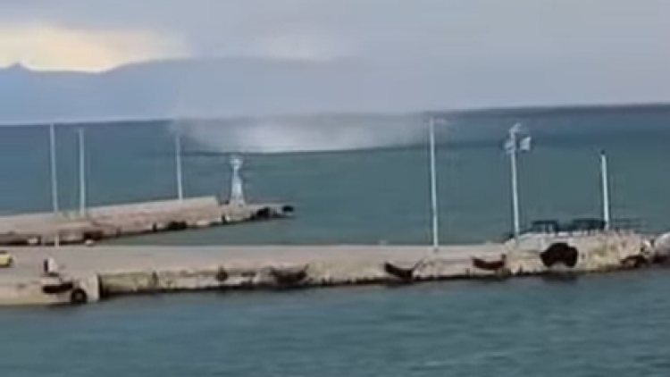 Υδροστρόβιλος σχηματίστηκε στη Ραφήνα, δείτε βίντεο