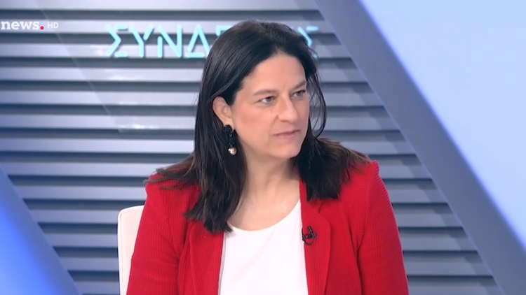 Κεραμέως: Ο στόχος για τον κατώτατο μισθό παραμένει τα €950 έως το 2027, στα 1.516 ευρώ ο μέσος μισθός πλήρους απασχόλησης