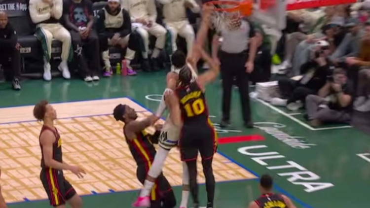 Γιάννης Αντετοκούνμπο: Διπλός και... οδοστρωτήρας στο top10 του NBA