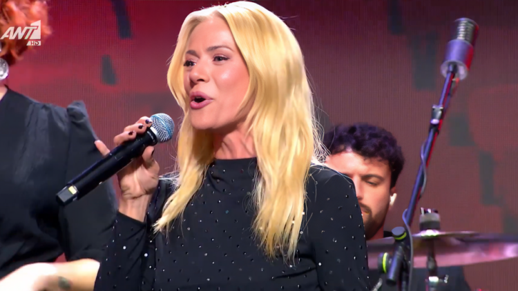 Η Ζέτα Μακρυπούλια τραγουδάει σε ύφος Eurovision για χάρη του Γιώργου Καπουτζίδη, δείτε βίντεο