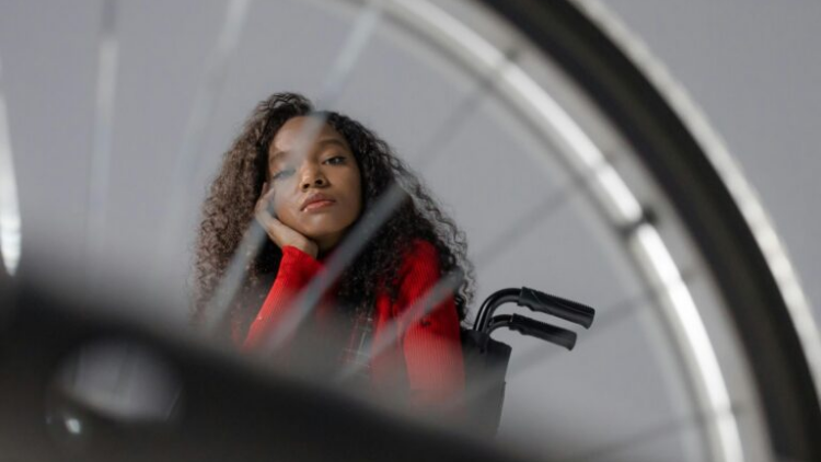 13 συνηθισμένες φράσεις που είναι πολύ πιο προσβλητικές απέναντι στα άτομα με αναπηρία απ’ όσο ίσως συνειδητοποιούμε
