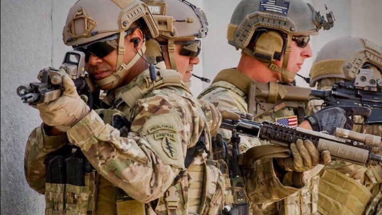 Axios: Πώς οι ΗΠΑ διέσωσαν και το δεύτερο μέλος πληρώματος του F-15 που καταρρίφθηκε στο Ιράν
