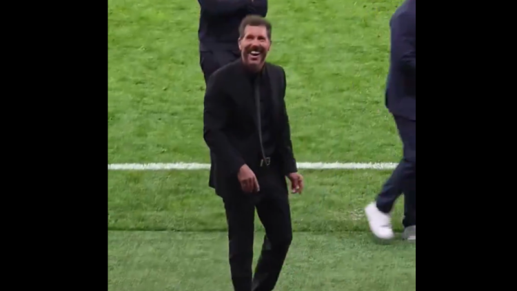 Ντιέγκο Σιμεόνε: Η κίνηση που εξόργισε του οπαδούς της Μπαρτσελόνα μετά την πρόκριση της Ατλέτικο στους 4 του Champions League