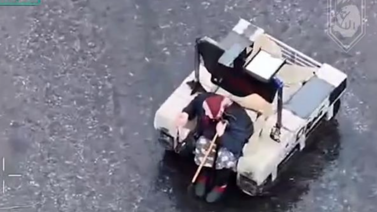 Ρομπότ διέσωσε ηλικιωμένη Ουκρανή από την πρώτη γραμμή του μετώπου, δείτε βίντεο