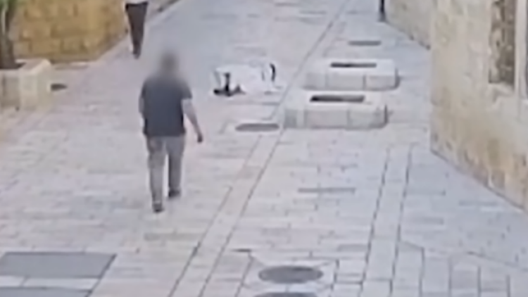 Για έγκλημα θρησκευτικού μίσους κατηγορείται ο Ισραηλινός έποικος που επιτέθηκε σε καλόγρια στην Ιερουσαλήμ