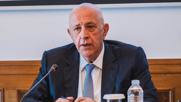 Θεοδωρόπουλος: «Το μοντέλο ανάπτυξης της τελευταίας περιόδου εξαντλείται» – Το στοίχημα της παραγωγικότητας, οι μισθοί και η AI