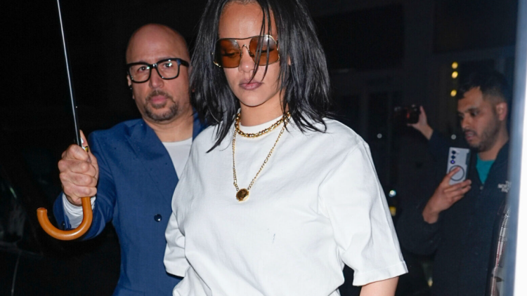 Το στυλιστικό τρικ της Rihanna για ένα επιτυχημένο total white look
