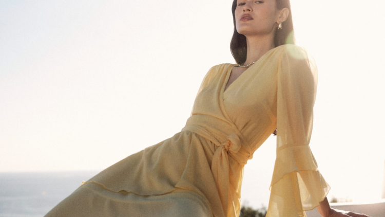 RSVP in Style: τα looks που κάνουν τις καλοκαιρινές μας εμφανίσεις ξεχωριστές
