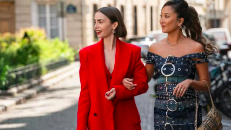 Emily in Paris: Τι θα φορέσουν η Emily και το υπόλοιπο cast στην Ελλάδα - Το ελληνικό brand που ήδη γνωρίζουμε