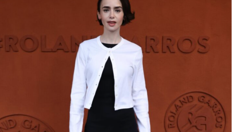 Η Λίλι Κόλινς δοκίμασε τα νέα αγαπημένα French-girl flats της μόδας
