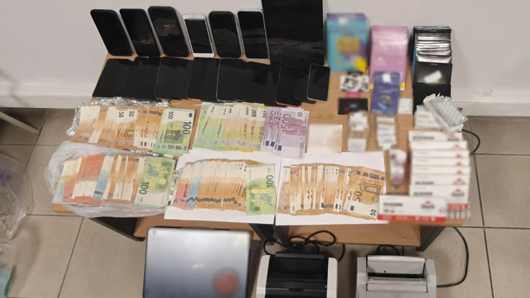 Έπιασαν σπείρα τοκογλύφων και εκβιαστών στη Θεσσαλονίκη, αστυνομικοί έστησαν παγίδα με δόλωμα 20.000 ευρώ