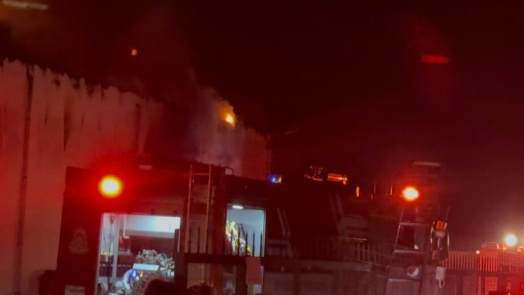 Φωτιά σε εργοστάσιο επεξεργασίας ελιών στην εθνική οδό Αγρινίου-Αντιρρίου